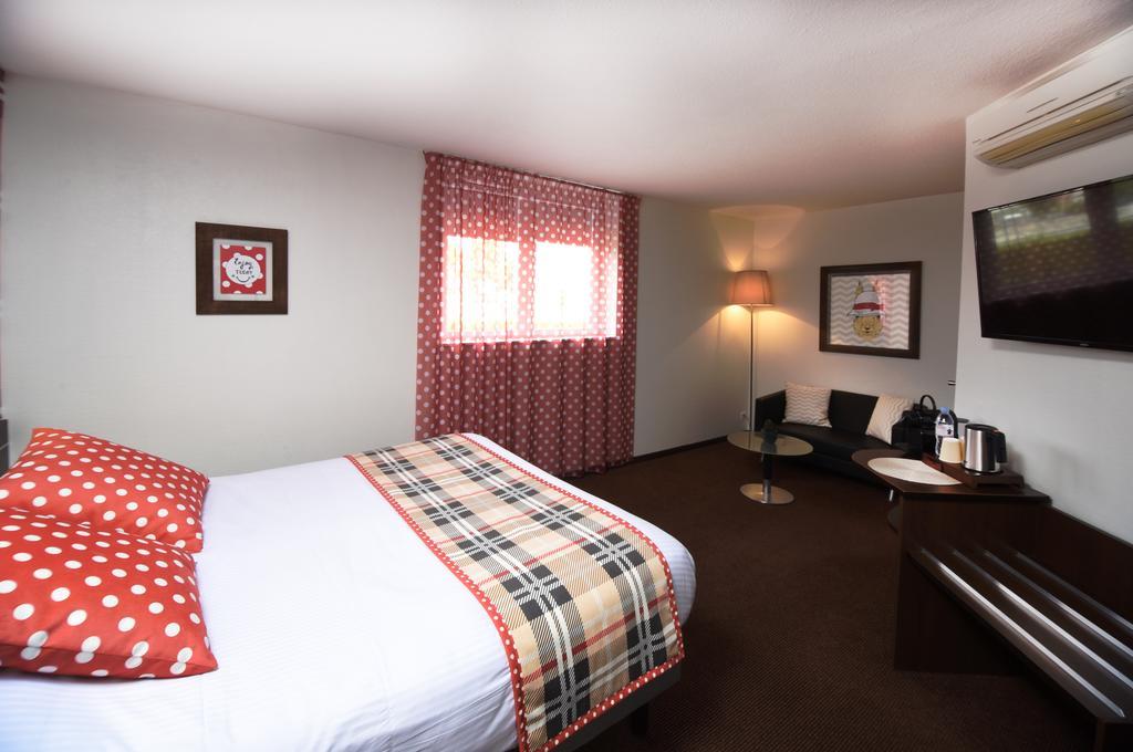 Logis Boutique Hotel Novalis Gradignan Esterno foto